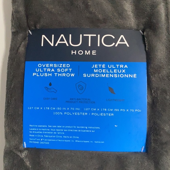 NWT Nautica ultra soft plush throw blanket - Picture 2 of 5